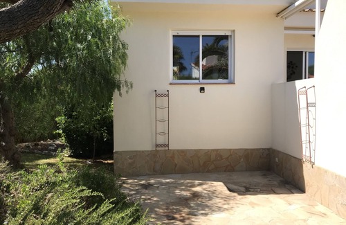 Peniscola Villa | Large Modern Villa, 3Bedroom with Swimming Pool Private Parking, WiFi,Air Conditioning