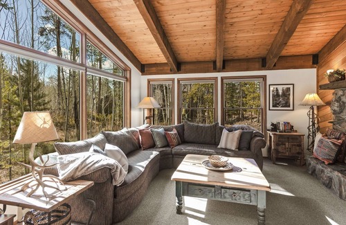 Keystone House | Large mountain family home on bus route to Keystone Resort!