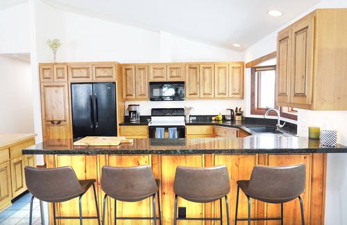 Red Top Meadows Cabin | Large mountain home, incredible views, hot tub, game room, minutes from Jackson!