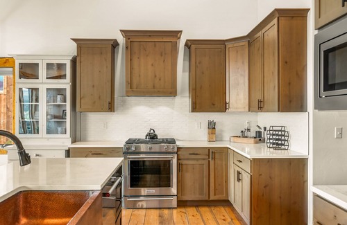 Grand Lake House | Large mountain home with epic views, hot tub, & gas fireplace