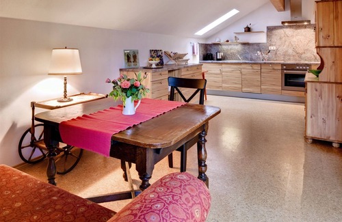 Stanggaß Apartment | large non-smoking apartment for 2-4 people, unobstructed mountain views