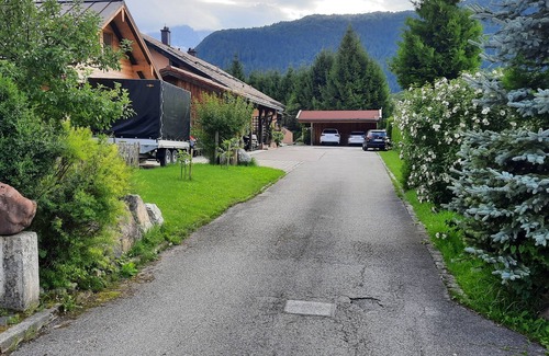 Stanggaß Apartment | large non-smoking apartment for 2-4 people, unobstructed mountain views