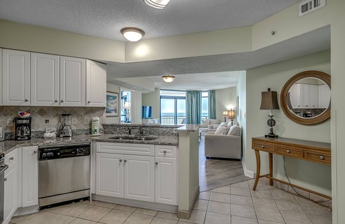 Myrtle Beach Condo | Large Oceanfront 3 Bed Corner Unit (12th Floor) - by Luxury Beach Rentals