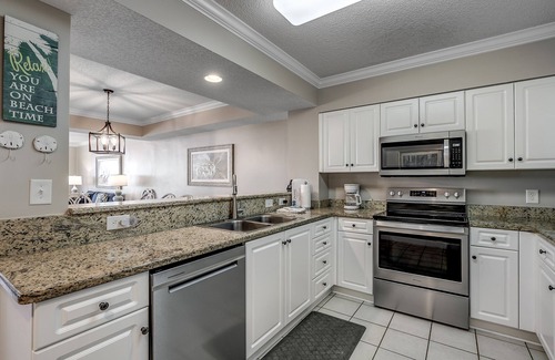 Myrtle Beach Condo | Large Oceanfront 4 bdrm Corner Unit (8th Floor) by Luxury Beach Rentals