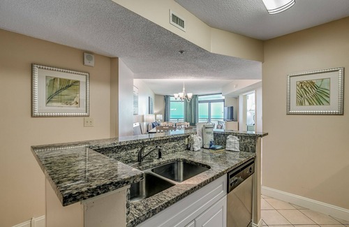 Myrtle Beach Condo | Large Oceanfront 4 Bed Corner Unit (5th Floor) - by Luxury Beach Rentals
