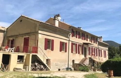 Nyons House | Large Old House with Private Pool/Garden in NYONS