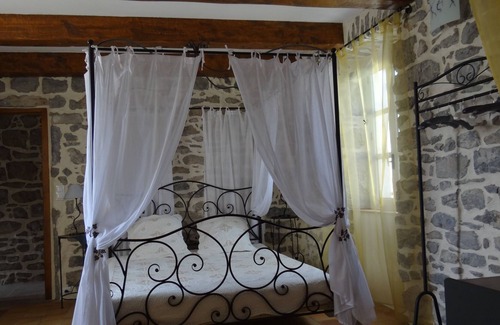 Labeaume House | LARGE OLD STONE HOUSE WITH CHARACTER, Classified 4****