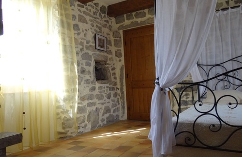 Labeaume House | LARGE OLD STONE HOUSE WITH CHARACTER, Classified 4****