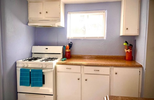 Albuquerque House | Large One-Bedroom Adobe Near Downtown