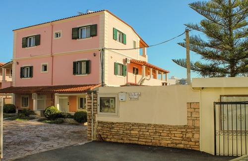 Ksamil Apartment | Large One-Bedroom Apartment Perfect for Families close to the beach