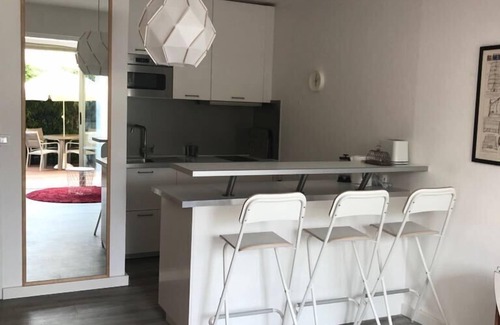 Cros-de-Cagnes House | LARGE ONE-MINUTE STUDIO ON THE BEACH