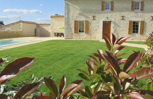 Riocaud House | Large, pleasant country house with swimming pool