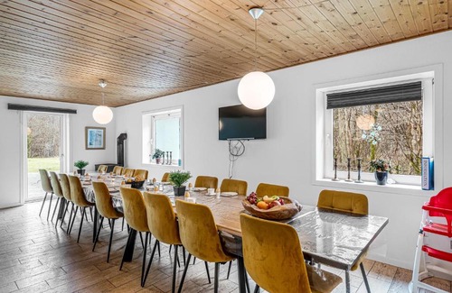 Brande House | Large Pool House For 20 People, Where Hunting Is Allowed In The Adjacent Forest