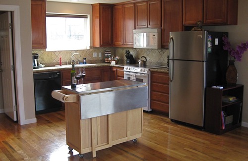 Medford House | Large Private Carriage-House Retreat with Amazing Views