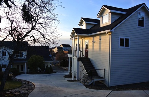 Medford House | Large Private Carriage-House Retreat with Amazing Views