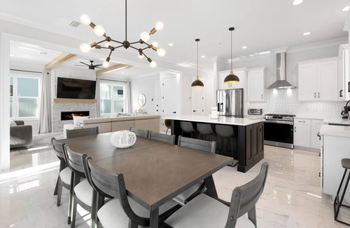 San Juan House | Large Private Pool - 4 Bikes - 4 Master Bedrooms