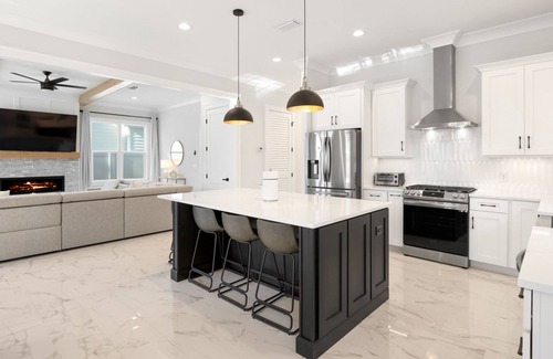 San Juan House | Large Private Pool - 4 Bikes - 4 Master Bedrooms