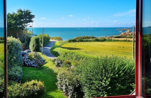 Pleubian Villa | large property on the seafront in Brittany style, 1 minute walk from the beach