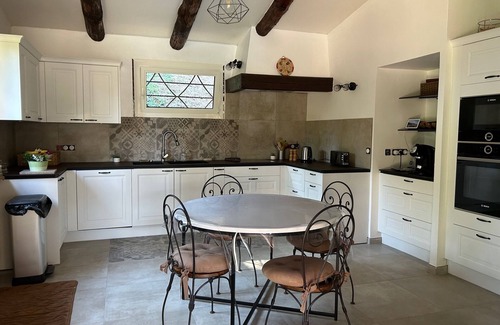 La Gaude Villa | Large provençal house with dominant view on the mountains