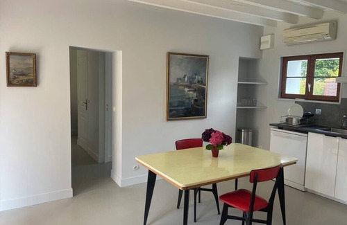 Ecretteville-sur-Mer House | Large, quiet house 1.5 km from a quiet beach.