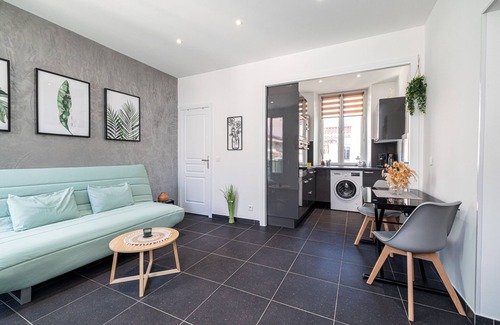 Nice Apartment | Large & Quiet 1 Bdr at Nice Port