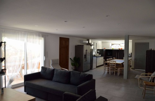Saint-Sernin House | Large, quiet house all comforts private heated pool private parking jacuzzi