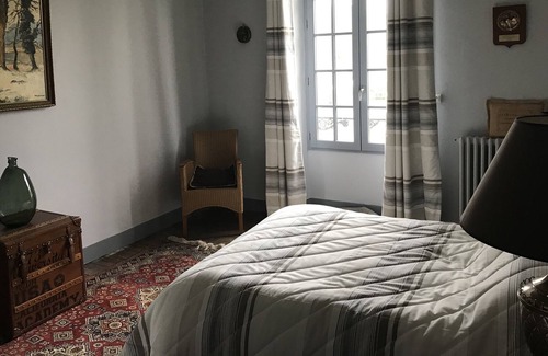 Montmorillon Apartment | Large renovated apartment downtown