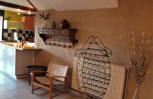 Terrats House | Large, renovated Catalan house, in the heart of the vineyard between sea