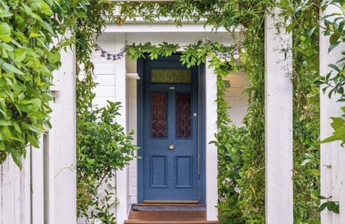 Clunes House | Large romantic 4 bed weatherboard home in charming Clunes, Byron Bay Hinterland