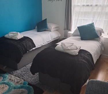 Coldharbour House | Large Room in a Shared House - Brixton London