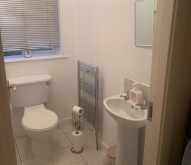 Dublin House | Large room in excellent location double or two singles
