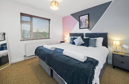 Leamington Spa House | - Large Royal Leamington House Garden - Sleeps 10