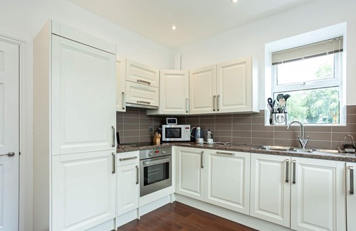 Keswick Apartment | Large self contained Keswick town centre apartment, free parking for 1 car.