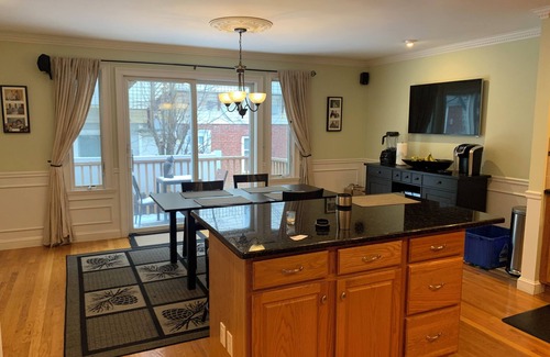 D Street - West Broadway House | Large Single Family Executive Retreat for Work & Vacation-Near Convention Center