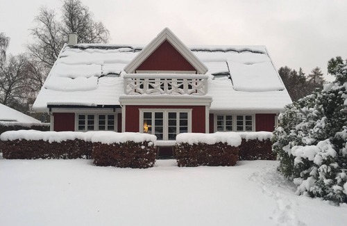 Humlebaek Villa | Large spacious vacation home close to the ocean and Louisiana Museum