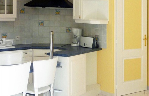 La Riche Apartment | Large studio, 27 m2. Furnished. Garden level