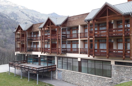 Valloire Apartment | Large Studio 27 m2 - in residence tourism * with swimming pool