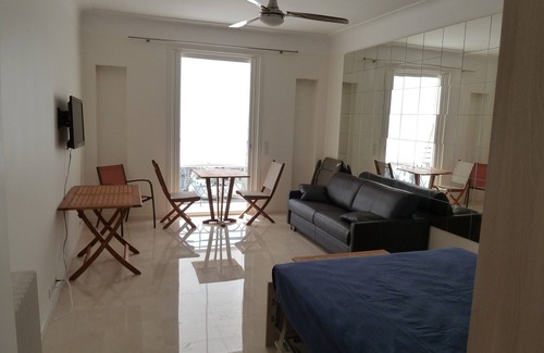 Cannes City Centre Apartment | Large Studio 31m2 Cannes Croisette