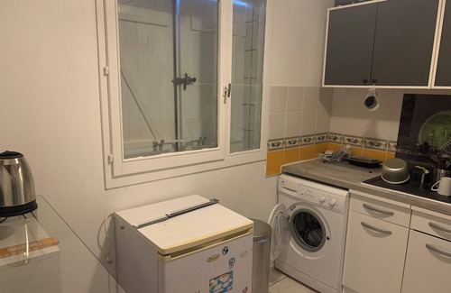 Bois Guillaume Bed & Breakfast | Large studio with garden 10 minutes from LE SPOT town center and RER D station