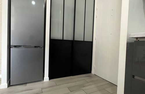 Triel-sur-Seine Apartment | Large studio on the banks of the Seine/40mn from Paris/Netflix