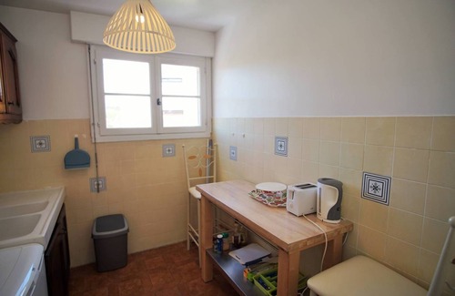 Tamaris Apartment | Large studio with sea view! A stone's throw from Les Sablettes beach