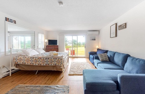 North Truro Hotel | Large Studio with Patio and Pool