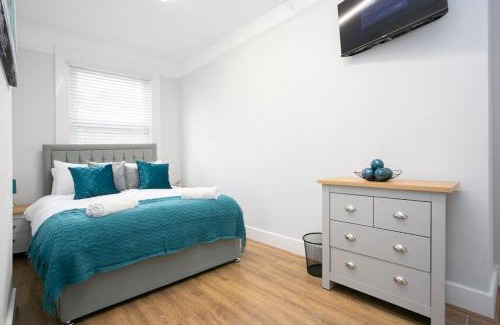 Haringey Apartment | Large Stylish 2bedroom flat in Wood Green