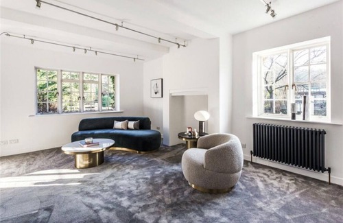 Nately Scures House | Large, stylish, light-filled House, Hook