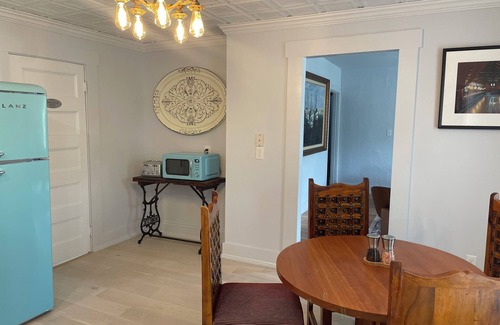 Sunapee Apartment | Large Sunny Main Floor Historic Apartment