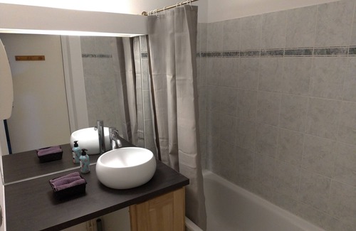 Seilh Apartment | Large T2 apartment at Seilh golf