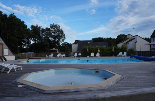 Combrit Apartment | large T3 with garden, heated pool and beach 700 m