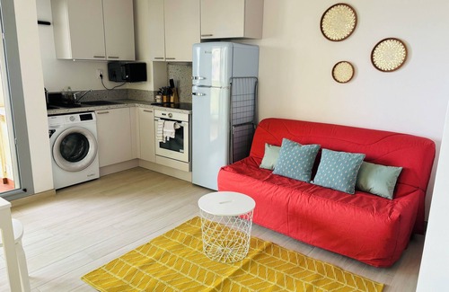 La Cote Radieuse Apartment | LARGE TERRACE FACING THE SEA Canet-Sud,2/4 PERSONS, PARKING, AIR CON.,WIFI
