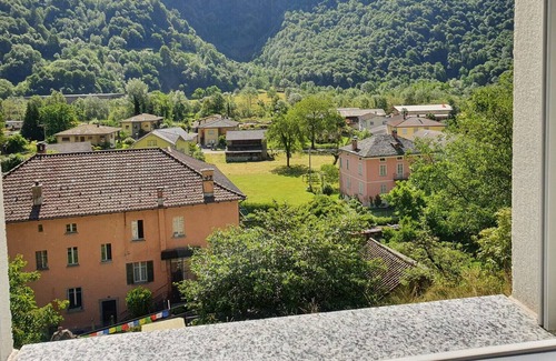 Lostallo Apartment | Large three-room apartment surrounded by greenery (VALVERDE DELUXE)