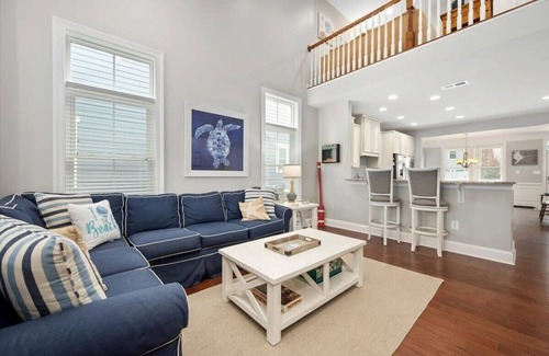 Sun Ridge House | Large Townhome in Amenity Filled Bayside Community
